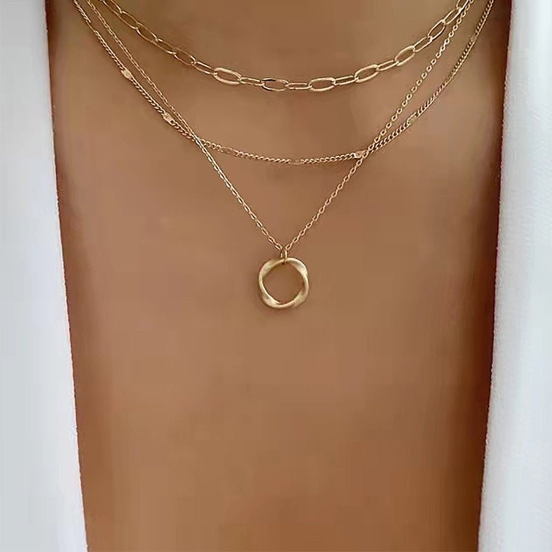 Mariam's Collection Mariam's Collection Thick Chain Round Pendant Necklace(MAC207) — main product shot