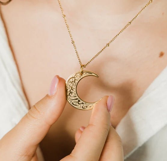 Mariam's Collection Simple Moon Titanium Steel Clavicle Chain Necklace (With gift box)(MAC218) — product category context