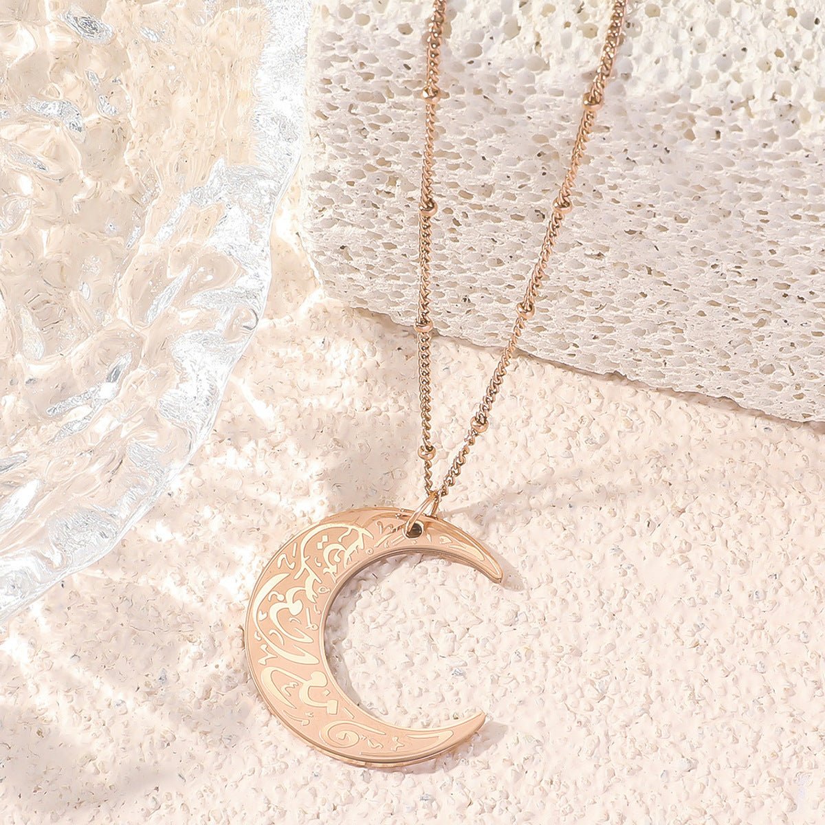 Mariam's Collection Simple Moon Titanium Steel Clavicle Chain Necklace (With gift box)(MAC218) — detail shot 7