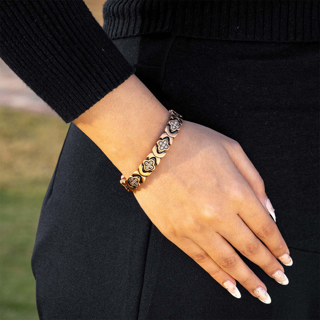 MagnetRX Copper Clover Magnetic Bracelet for Women — detail shot 7