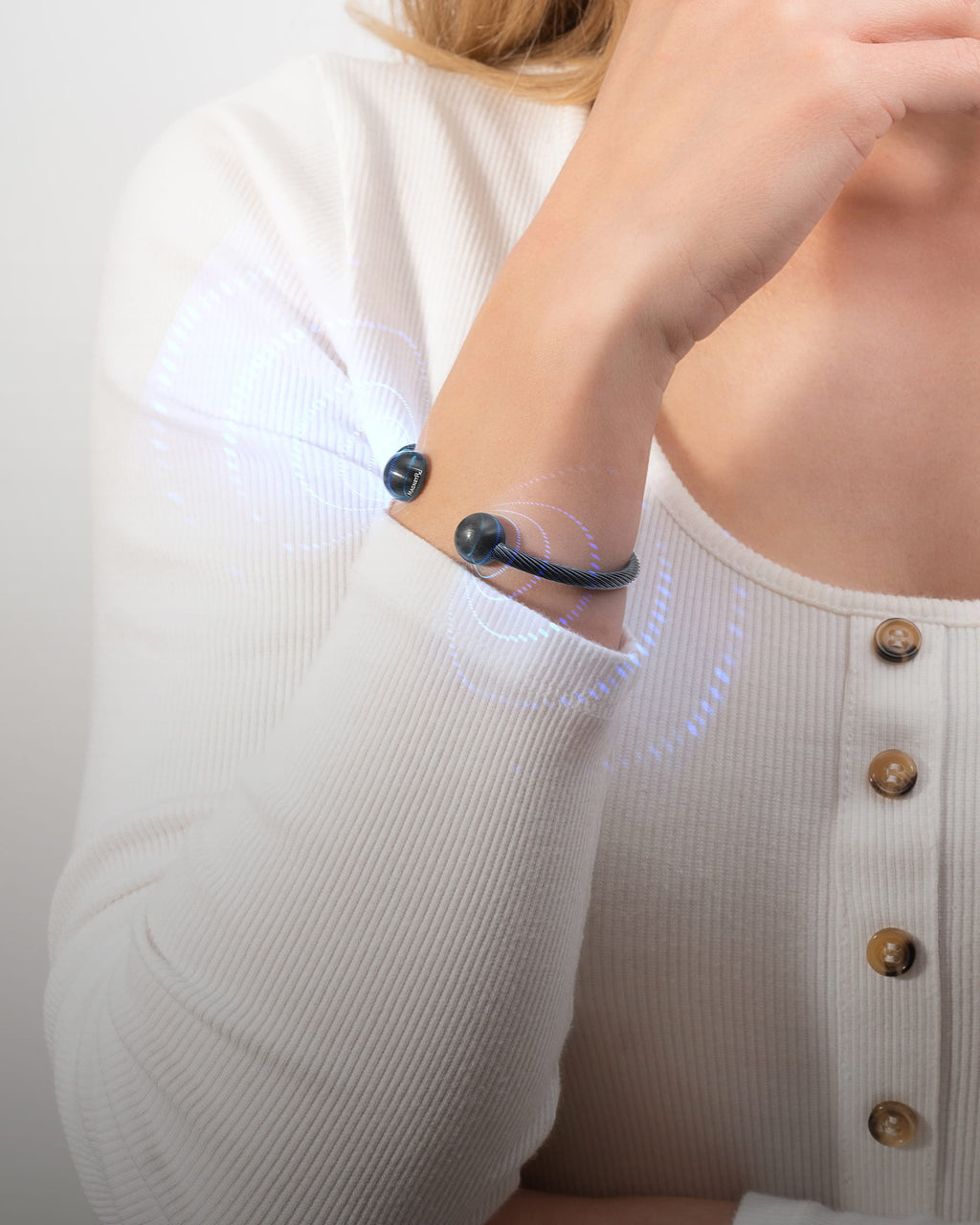 MagnetRX Twisted Cable Magnetic Bracelet Cuff (Gunmetal) — Gunmetal detail