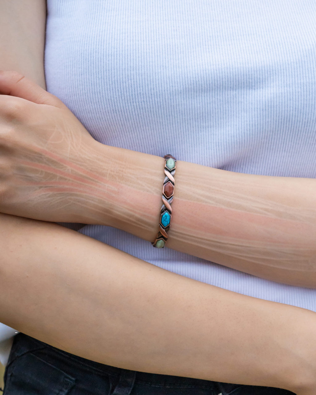 MagnetRX Women's Ultra Strength Pure Copper Magnetic Bracelet (Mixed Stones) — construction detail
