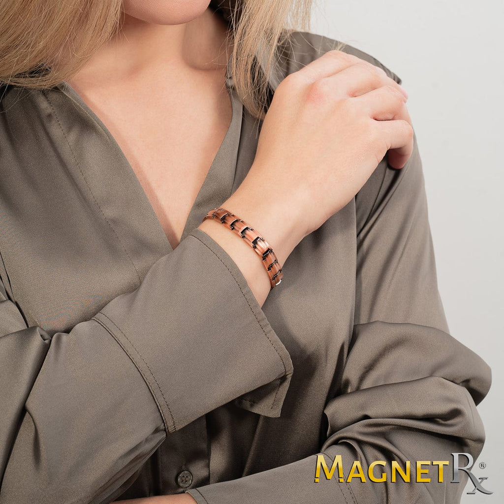 MagnetRX Women's Ultra Strength Pure Copper Magnetic Therapy Bracelet (Classic) — construction detail
