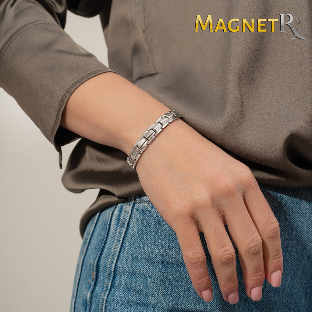 MagnetRX Women's Ultra Strength Silver Titanium Magnetic Therapy Bracelet — detail shot 7
