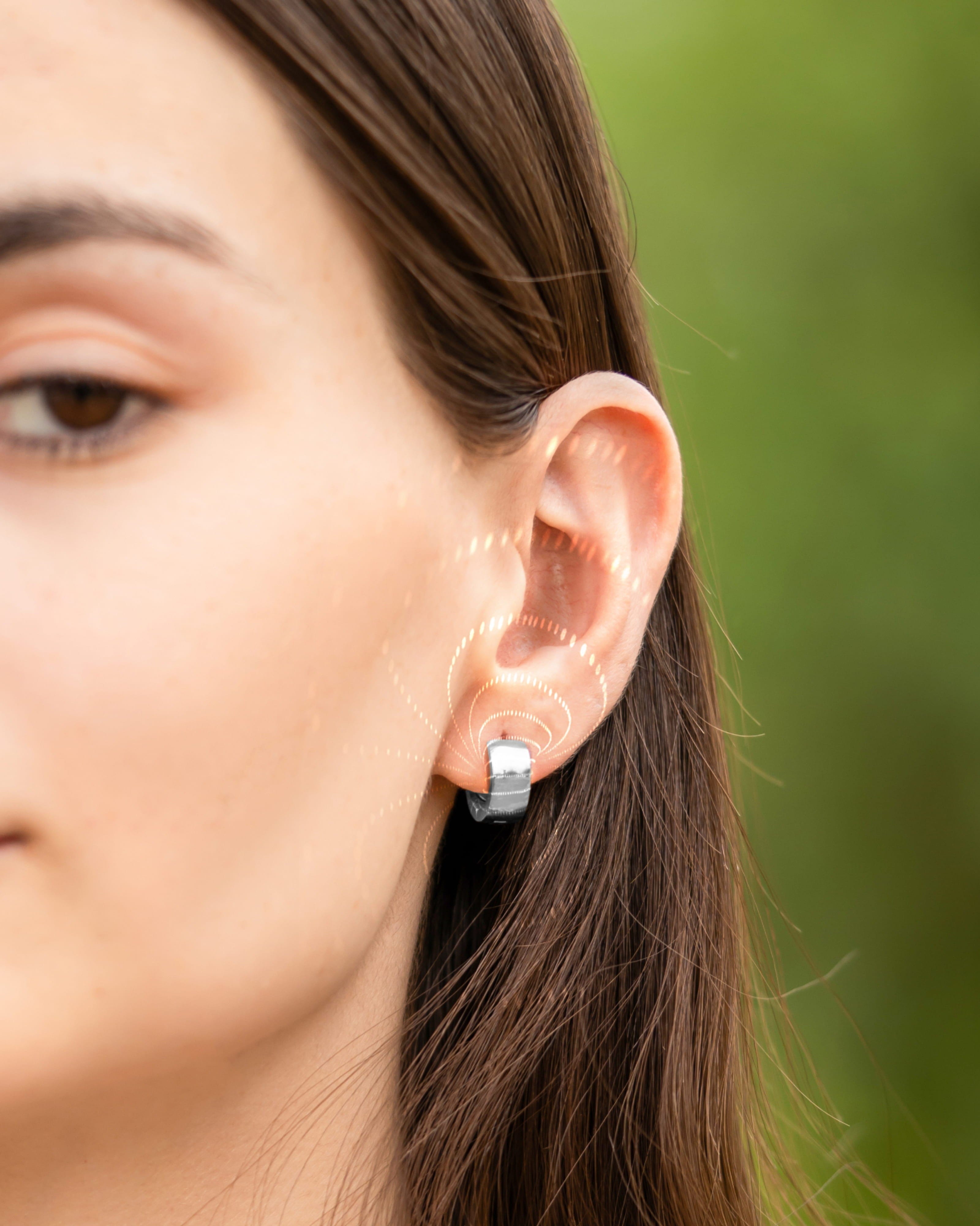 MagnetRX Polished Magnetic Therapy Earrings for Women (Silver) — Silver detail