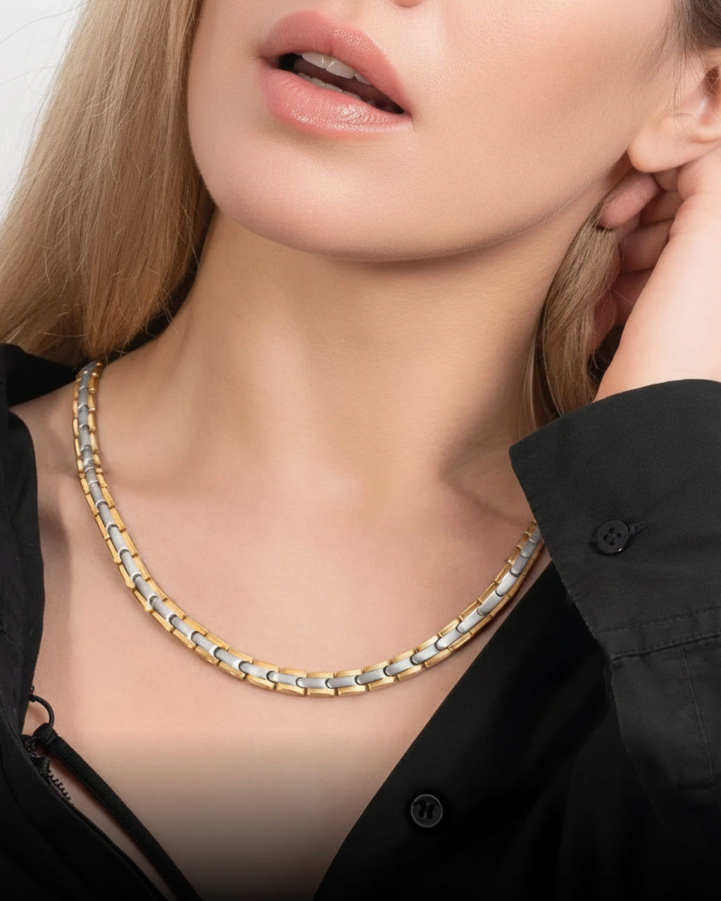 MagnetRX Powerful Silver & Gold Titanium Magnetic Therapy Necklace — Silver detail