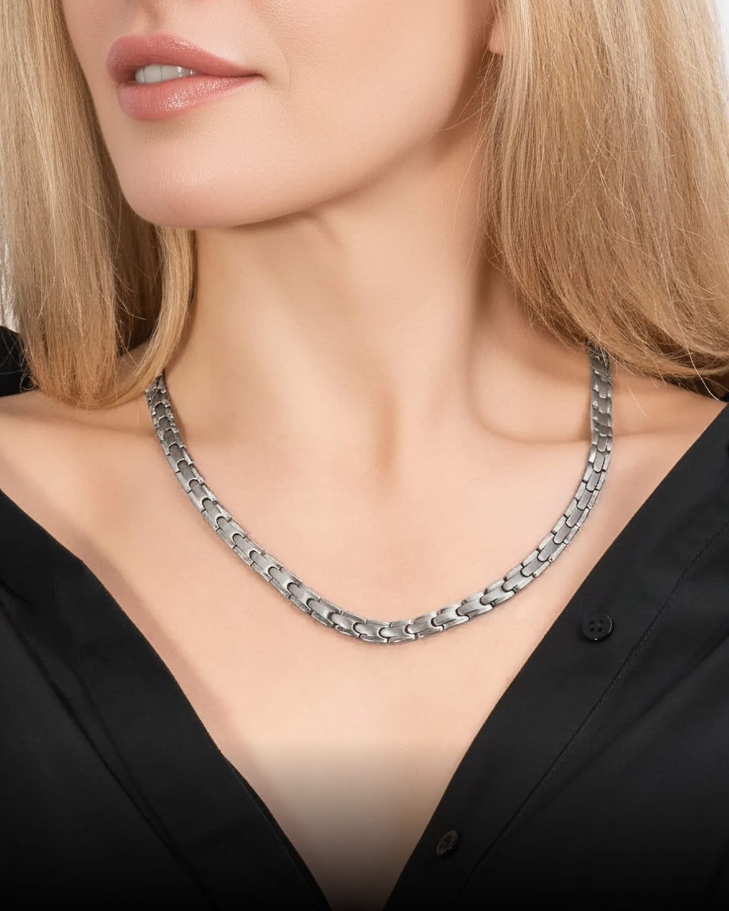 MagnetRX Powerful Silver Titanium Magnetic Therapy Necklace — detail shot 9