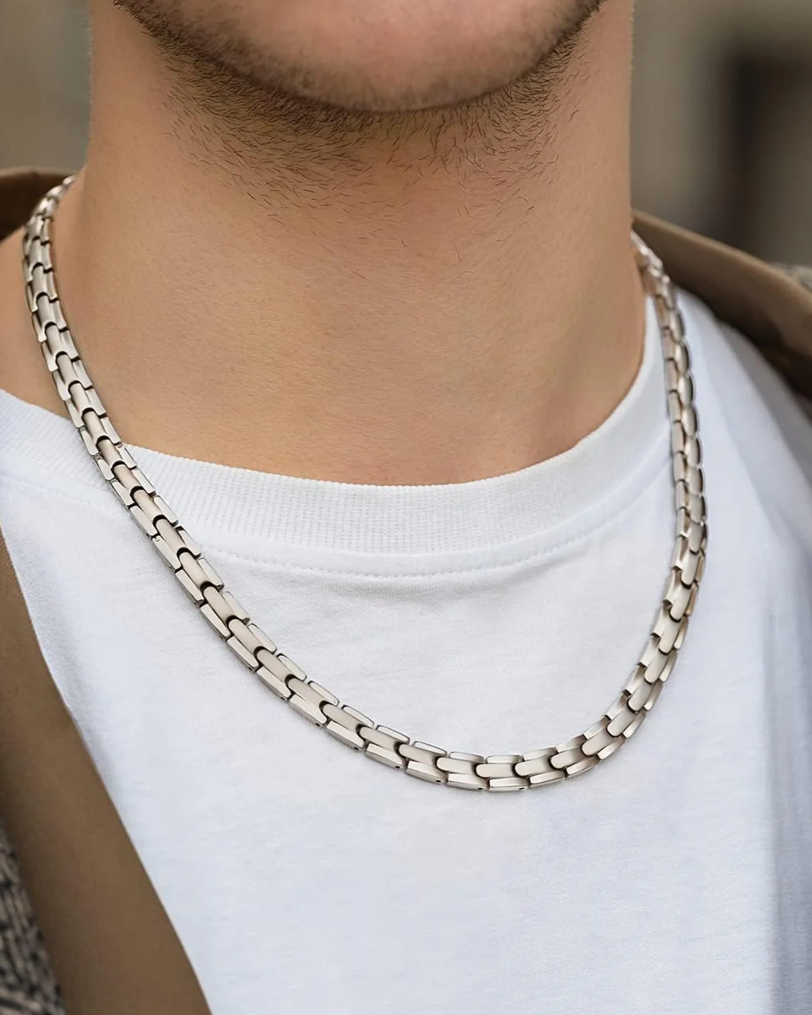 MagnetRX Powerful Silver Titanium Magnetic Therapy Necklace — Silver detail