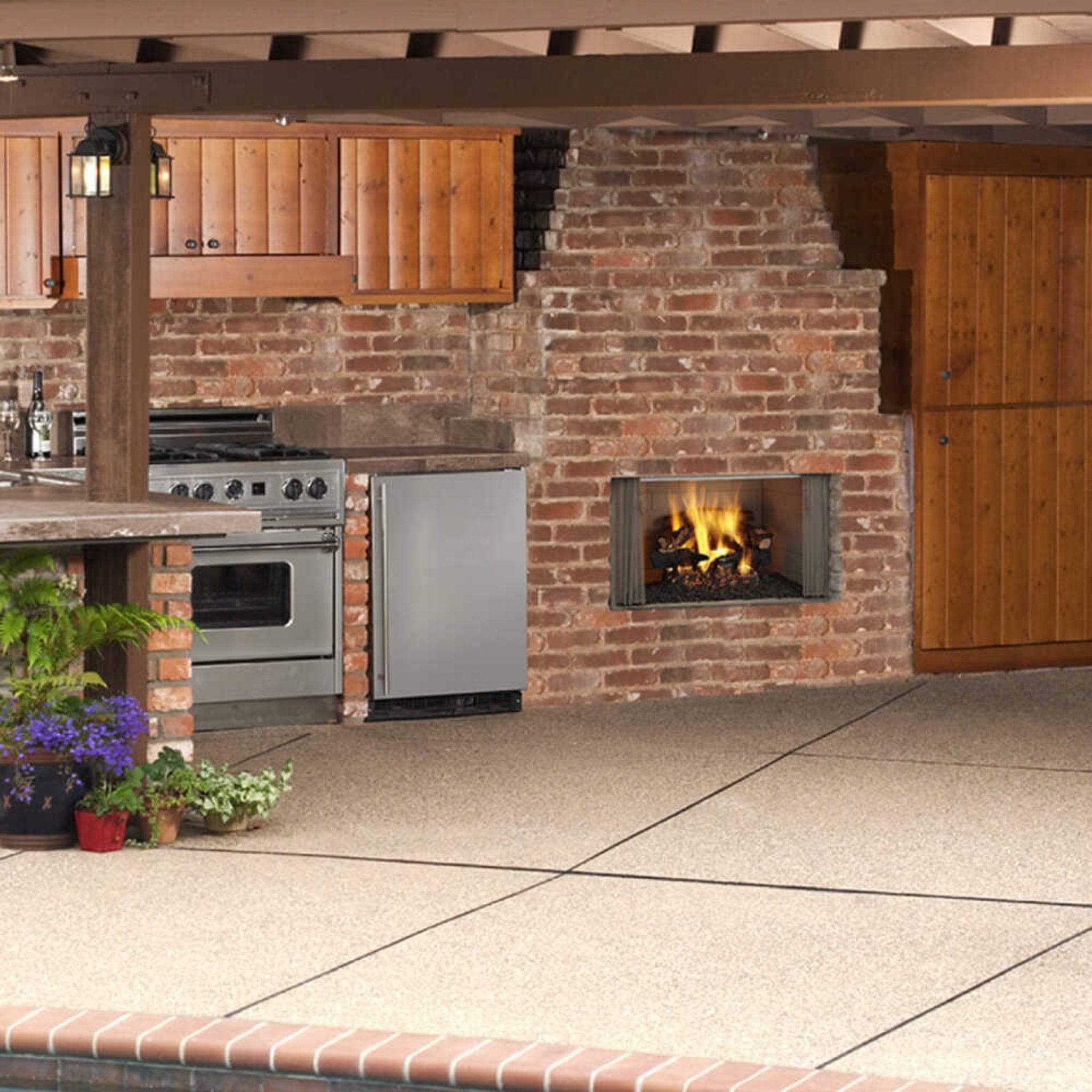 Majestic Villawood 42-Inch Traditional Refractory Outdoor Wood Burning Fireplace [ODVILLA-42T-B] (SAK14358) – SAKSBY WHOLESAL