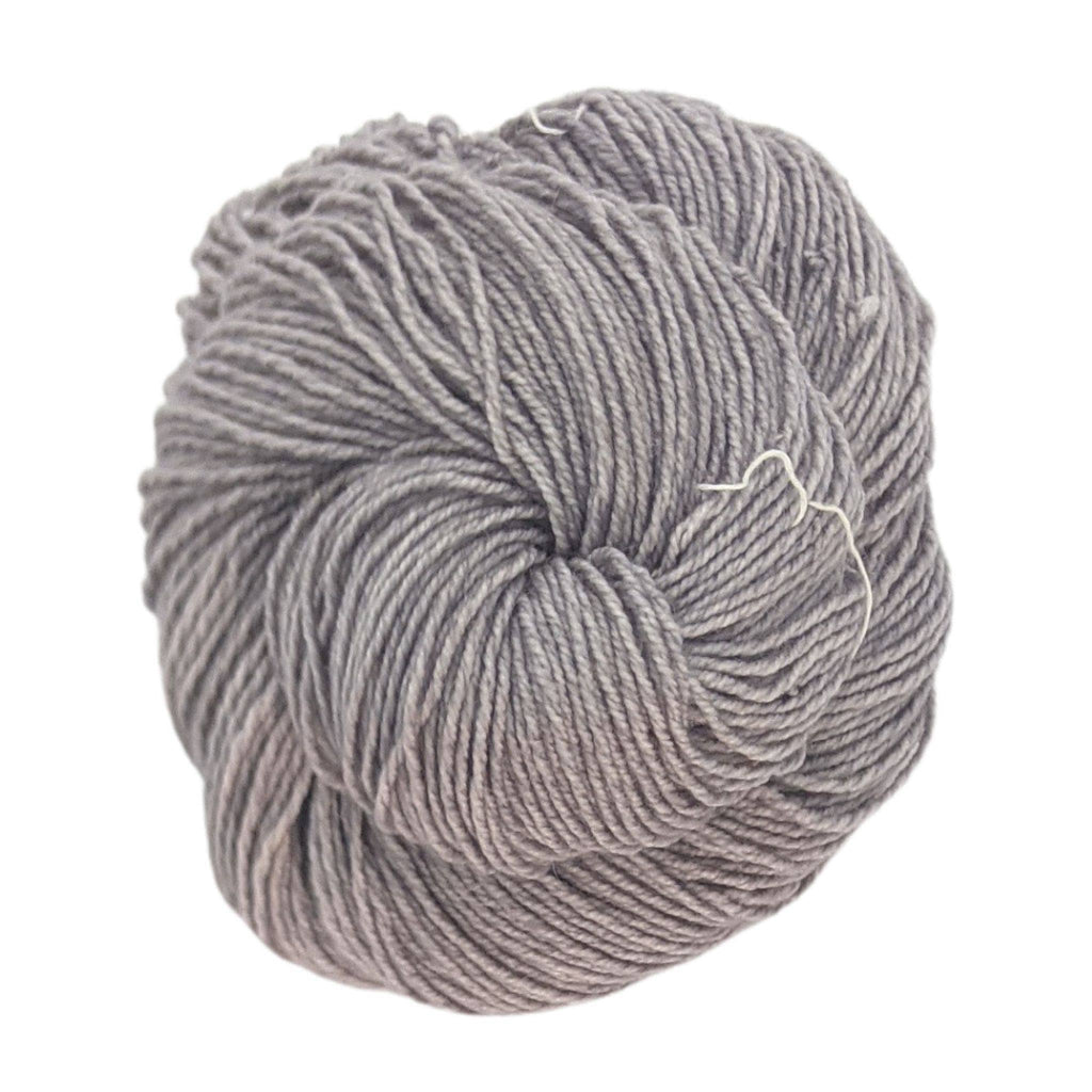 Darn Good Yarn Darn Good Yarn Malabrigo Dos Tierras Yarn — Darn Good Yarn branding close-up
