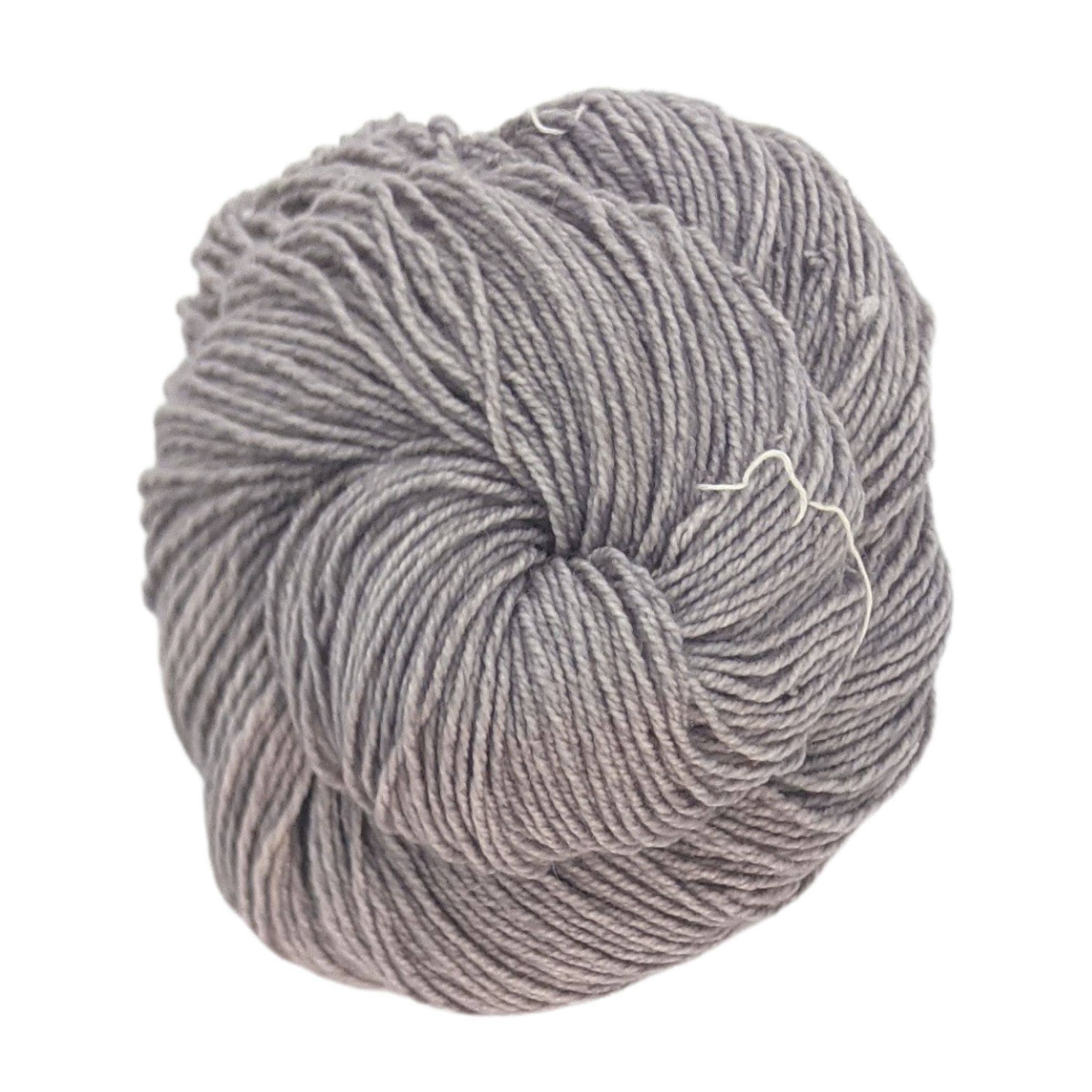 Darn Good Yarn Darn Good Yarn Malabrigo Dos Tierras Yarn — Darn Good Yarn branding close-up