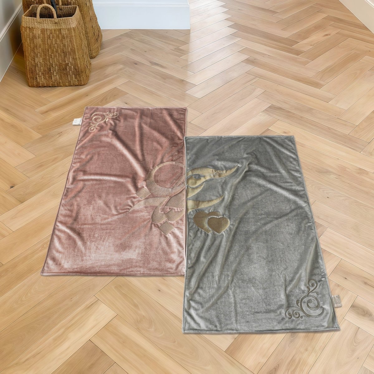 Mariam's Collection Meaningful Arabic Art German Velvet Couples Prayer Mat Set Interactive Pattern… — detail shot 9