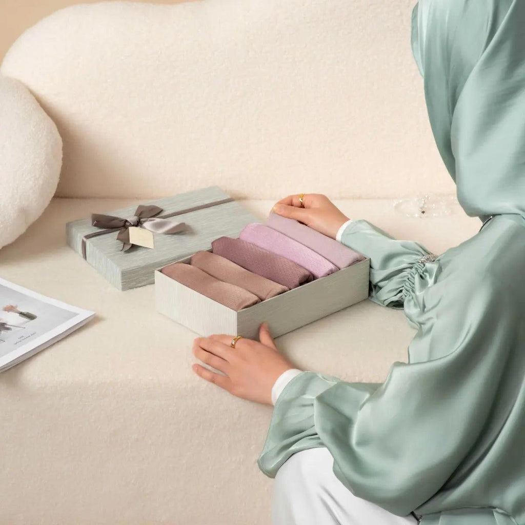 Mariam's Collection Mariam's Collection Textured Satin Star Hijab Gift Set Box (MH050) — construction detail