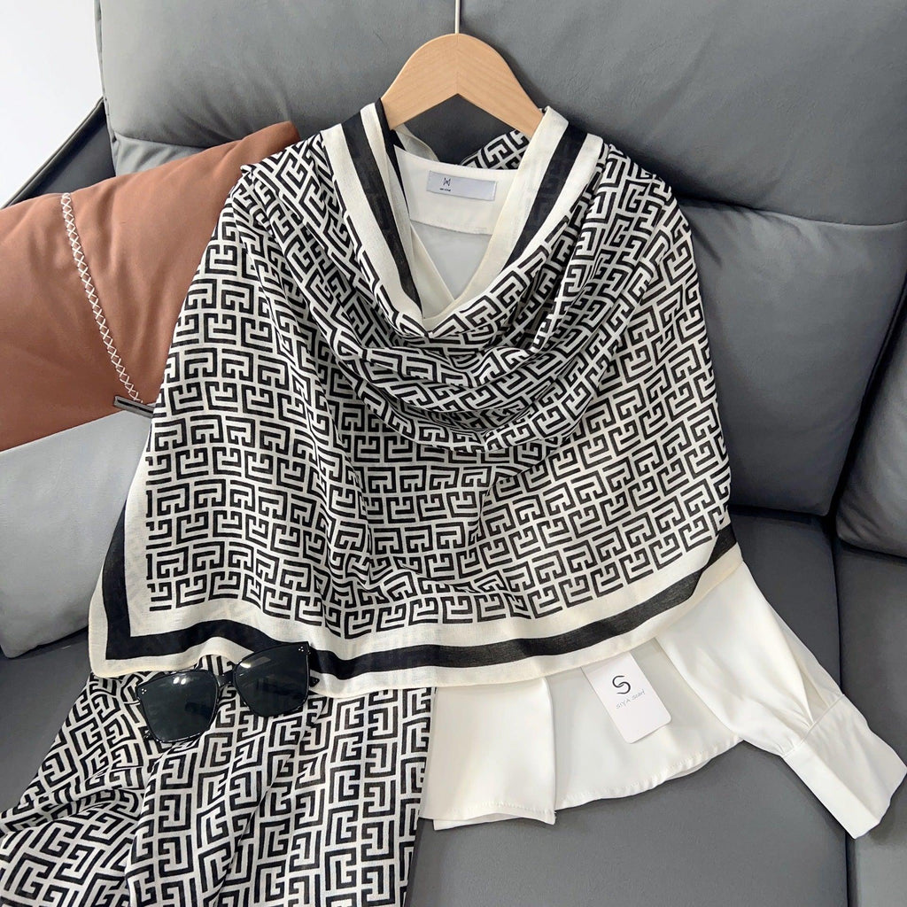 Mariam's Collection Mariam's Collection MH057 Lettered Rayon And Linen Hijab — construction detail
