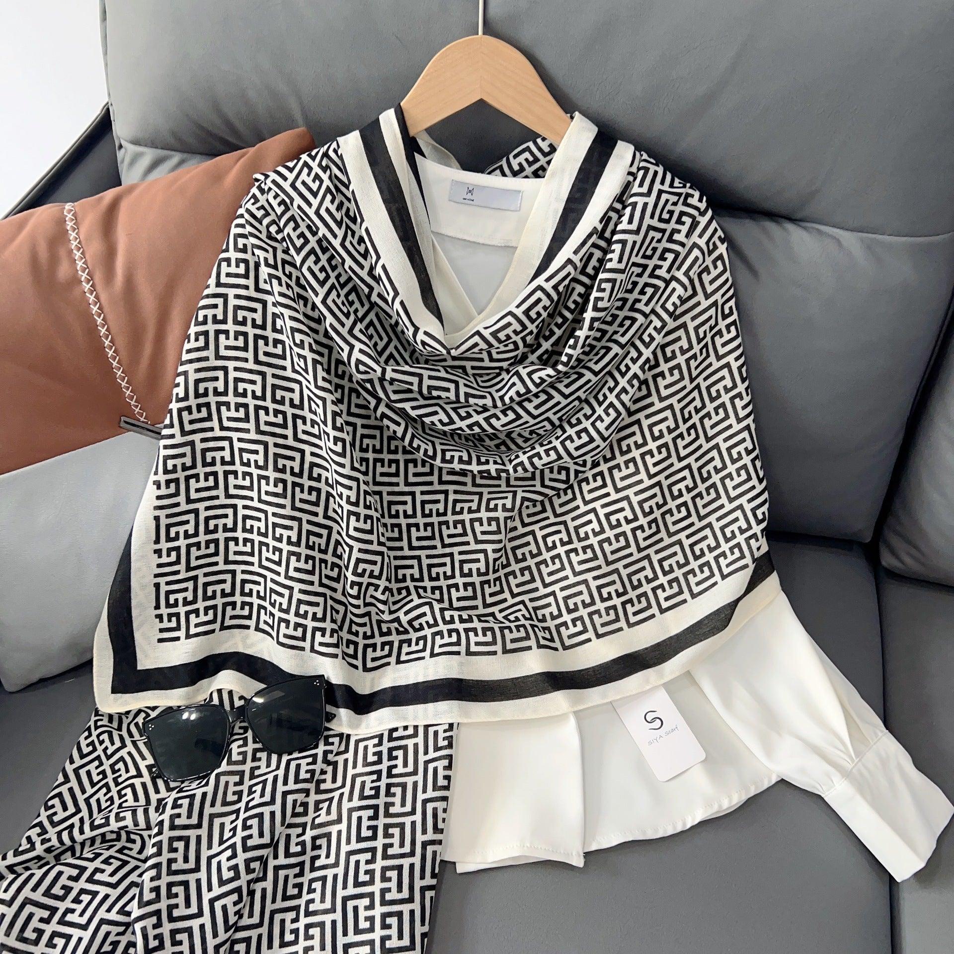 Mariam's Collection Mariam's Collection MH057 Lettered Rayon And Linen Hijab — construction detail