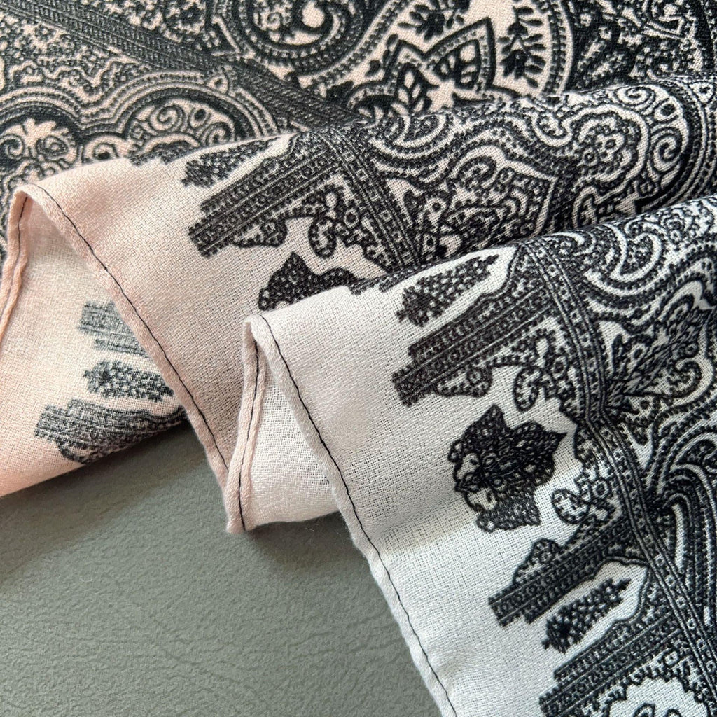 Mariam's Collection Mariam's Collection MH058 Cashew Printed Cotton And Linen Thin Hijab — detail shot 7