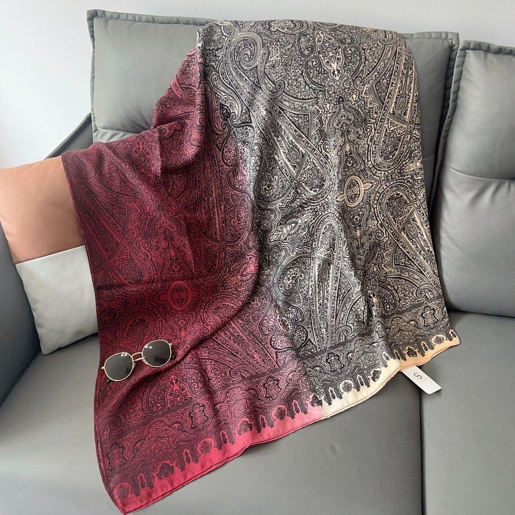 Mariam's Collection Mariam's Collection MH058 Cashew Printed Cotton And Linen Thin Hijab — detail shot 8