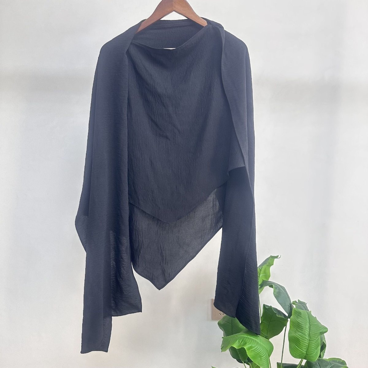 Mariam's Collection Fashion Single Layer Hijab Shawl With Scarf (MH082) — Mariam's Collection branding close-up