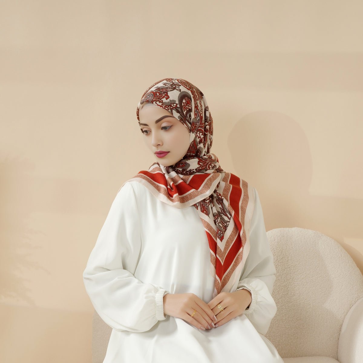 Mariam's Collection Mariam's Collection MH096 Printed Cashmere Touch Square Hijab — detail shot 8