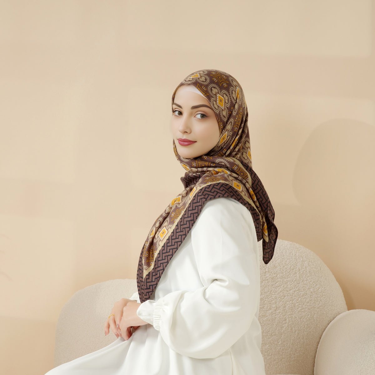 Mariam's Collection Mariam's Collection MH096 Printed Cashmere Touch Square Hijab — detail shot 10