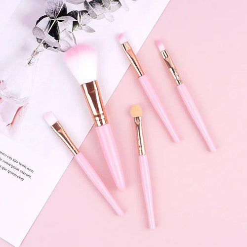 MMU022 mini eyeshadow brush