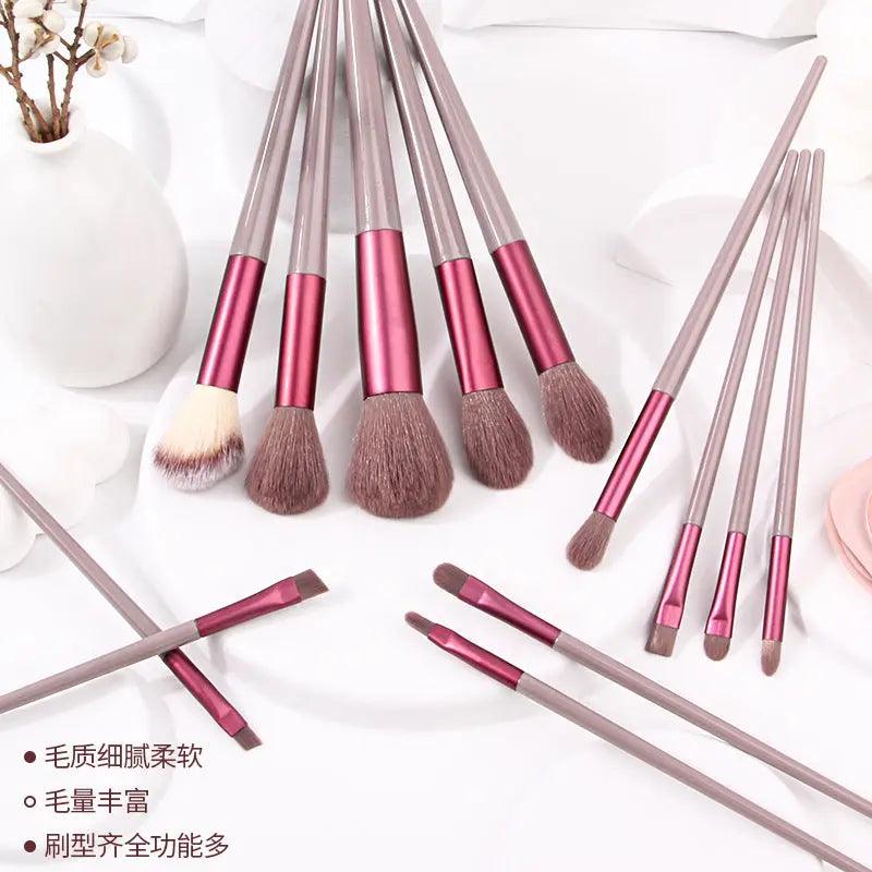 Mariam's Collection Mariam's Collection MMU031 13 pcs Makeup Brushes Set — Mariam's Collection branding close-up