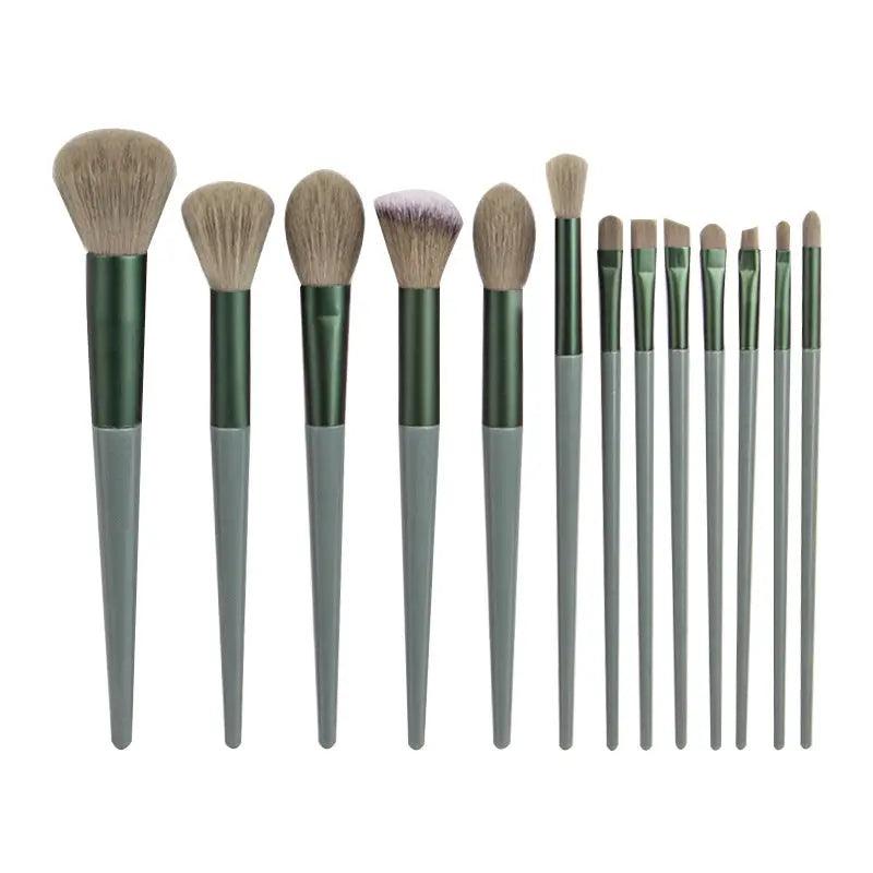 Mariam's Collection Mariam's Collection MMU031 13 pcs Makeup Brushes Set — lifestyle worn / used context