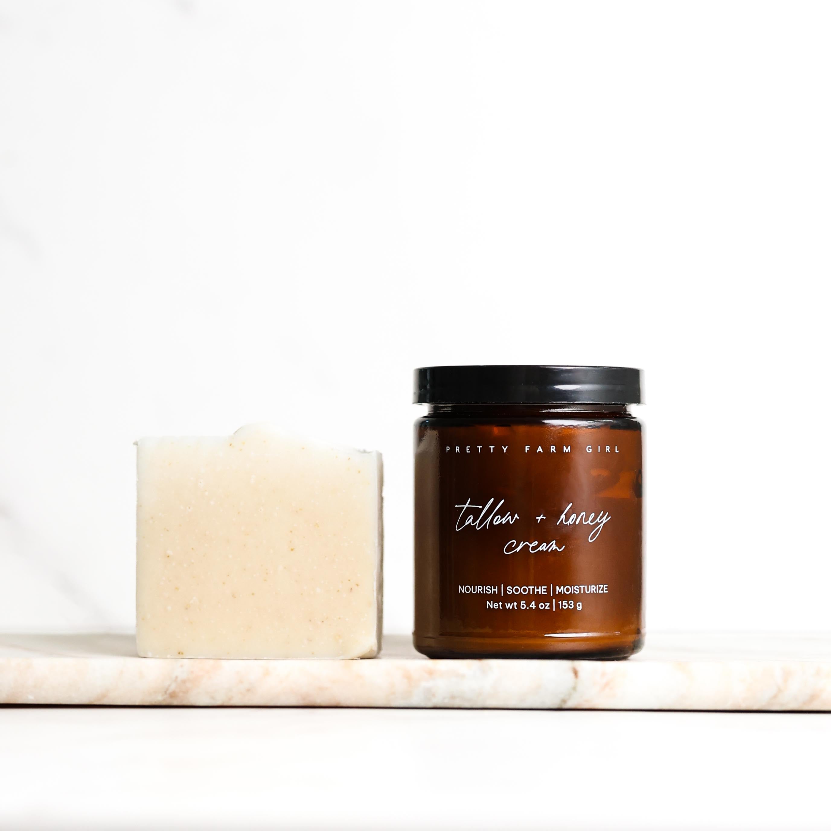 Pretty farm girl Gentle Care Duo for Mom + Baby Kit — detail close-up