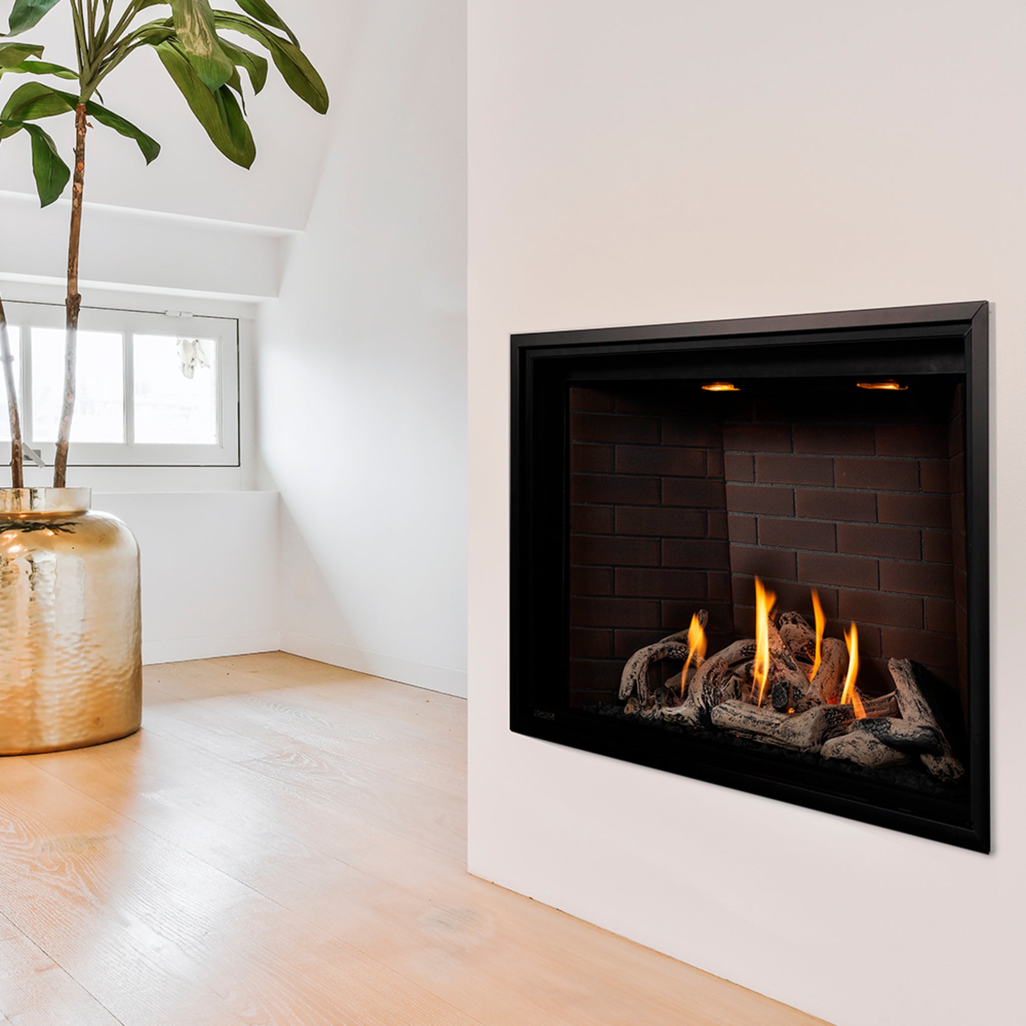 Montigo DelRay Square Direct Vent Natural Gas Fireplace With Concealed Universal Burner [DRSQ34/38/42/46NI] (SAK74029) – SAKS