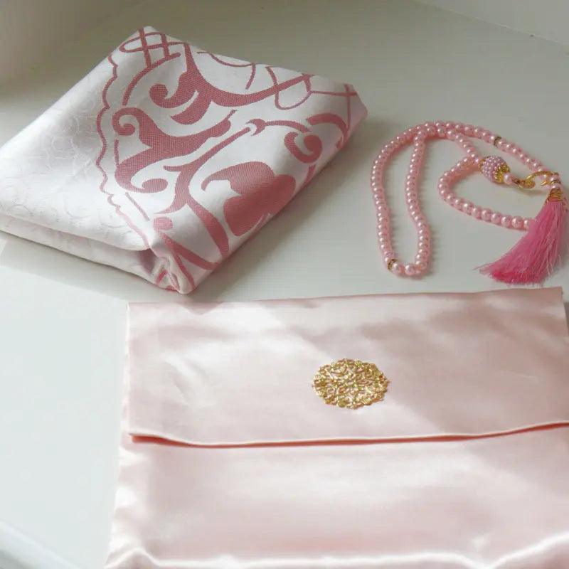 Mariam's Collection Mariam's Collection Luxury Prayer Mat and Tasbeeh Set (MR048) — construction detail