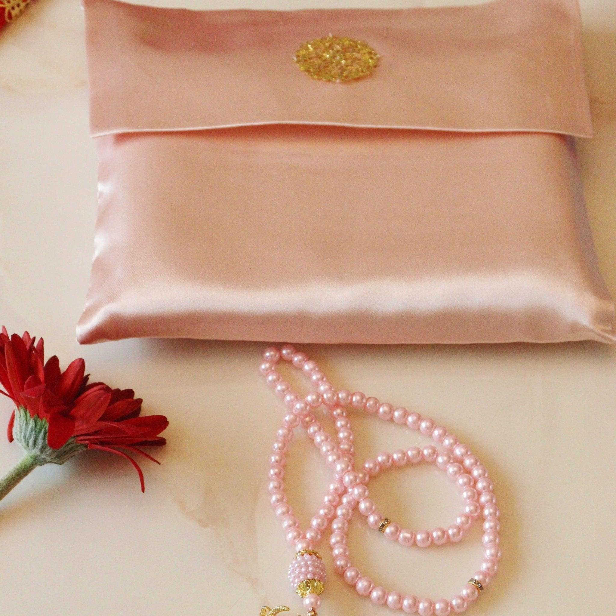Mariam's Collection Mariam's Collection Luxury Prayer Mat and Tasbeeh Set (MR048) — flat-lay composition
