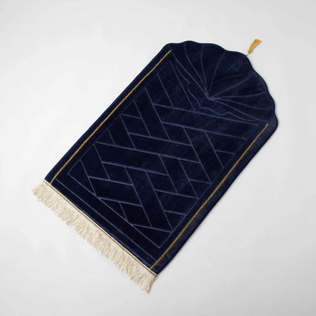 Mariam's Collection Mariam's Collection MR053 Thickened Embossed Flannel Prayer Mat — lifestyle worn / used context