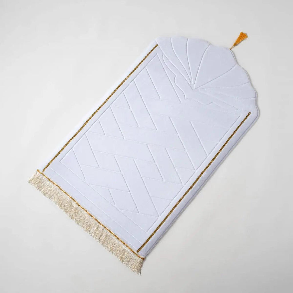 Mariam's Collection Mariam's Collection MR053 Thickened Embossed Flannel Prayer Mat — Mariam's Collection branding close-up