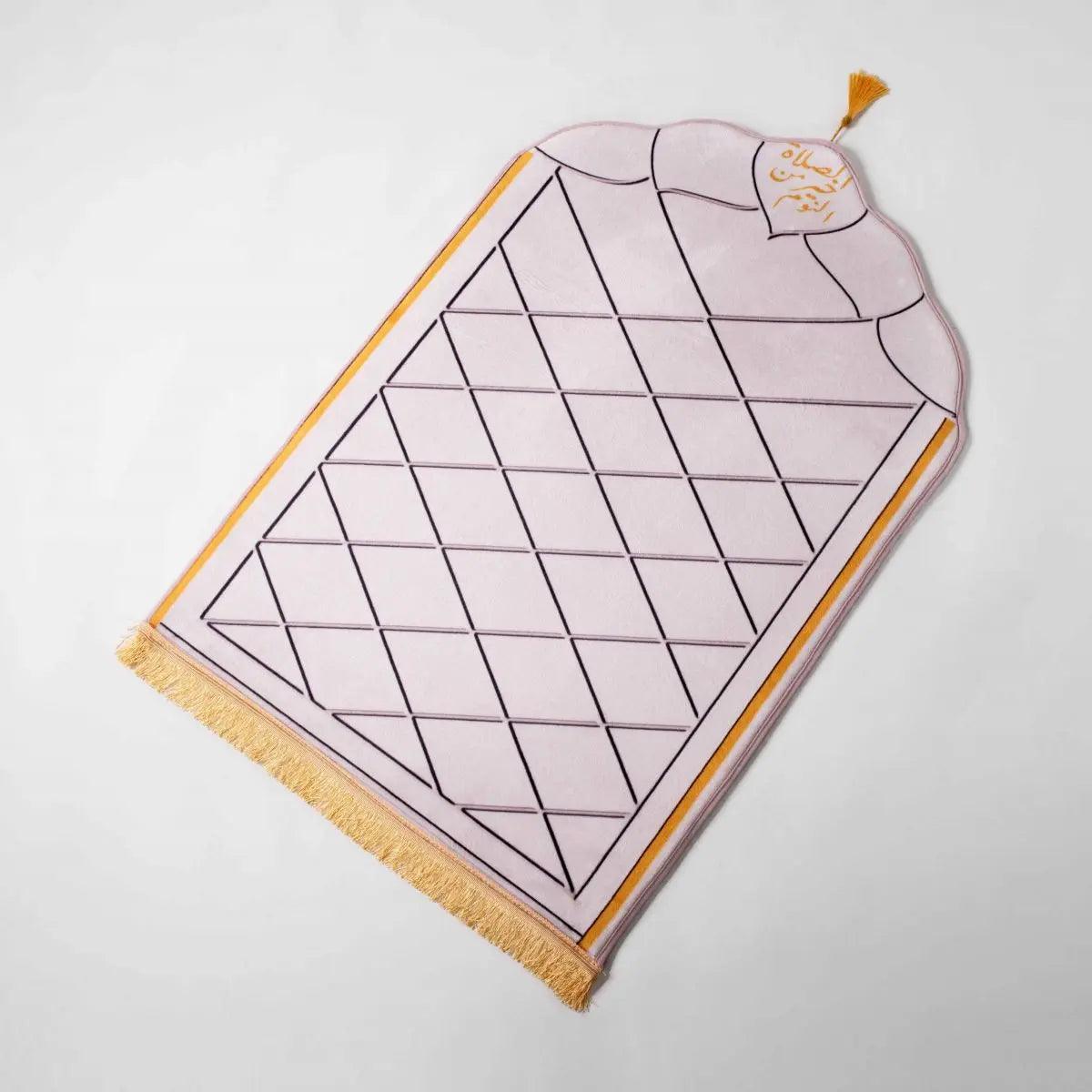 Mariam's Collection MR054 Thickened Sponge Printed Flannel Tassel Prayer Mat — Mariam's Collection branding close-up