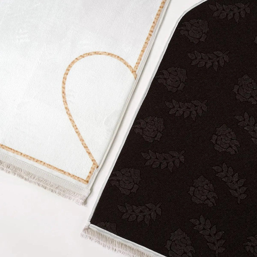 Mariam's Collection MR055 Non-Slip Embossing Flannel Interactive Heart Pattern Prayer Mat — Mariam's Collection branding close-up
