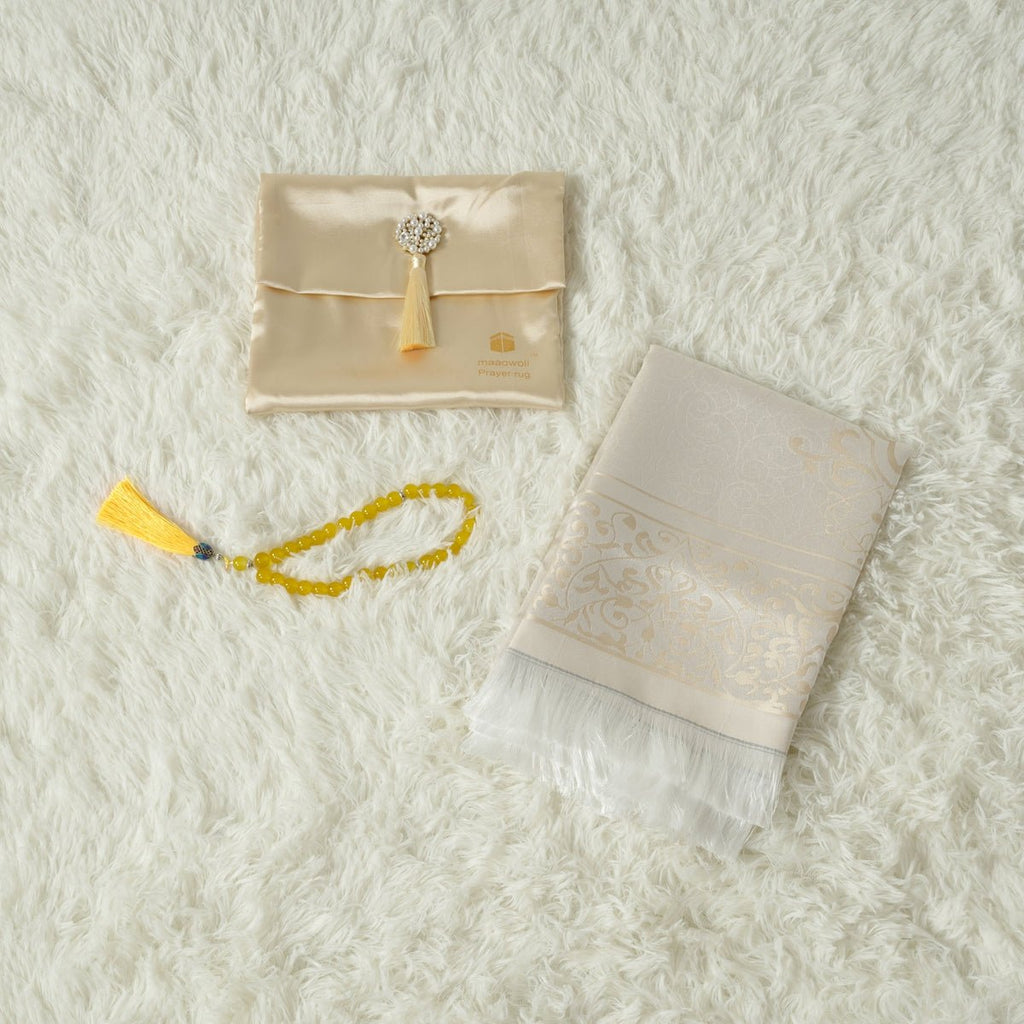 Mariam's Collection Mariam's Collection New Luxury Prayer Mat and Tasbeeh Set (MR056) — lifestyle context