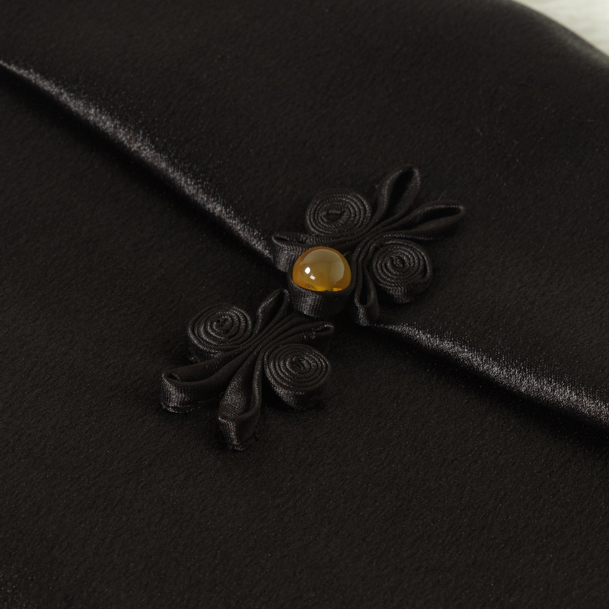 Mariam's Collection MR065 Eco-Friendly New Luxury Prayer Mat and Tasbeeh Set — detail shot 9