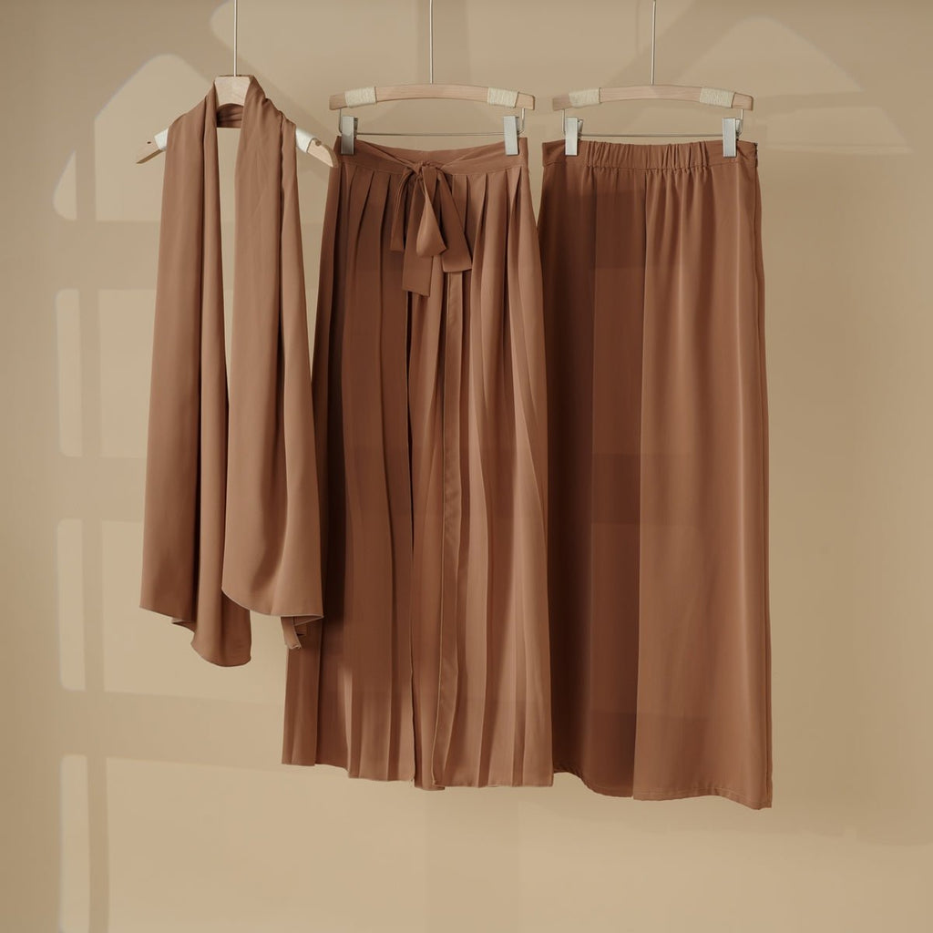 Mariam's Collection Pleated Overskirt, Wide-Cut Pants & Matching Hijab Set (MS025) — fabric or material detail