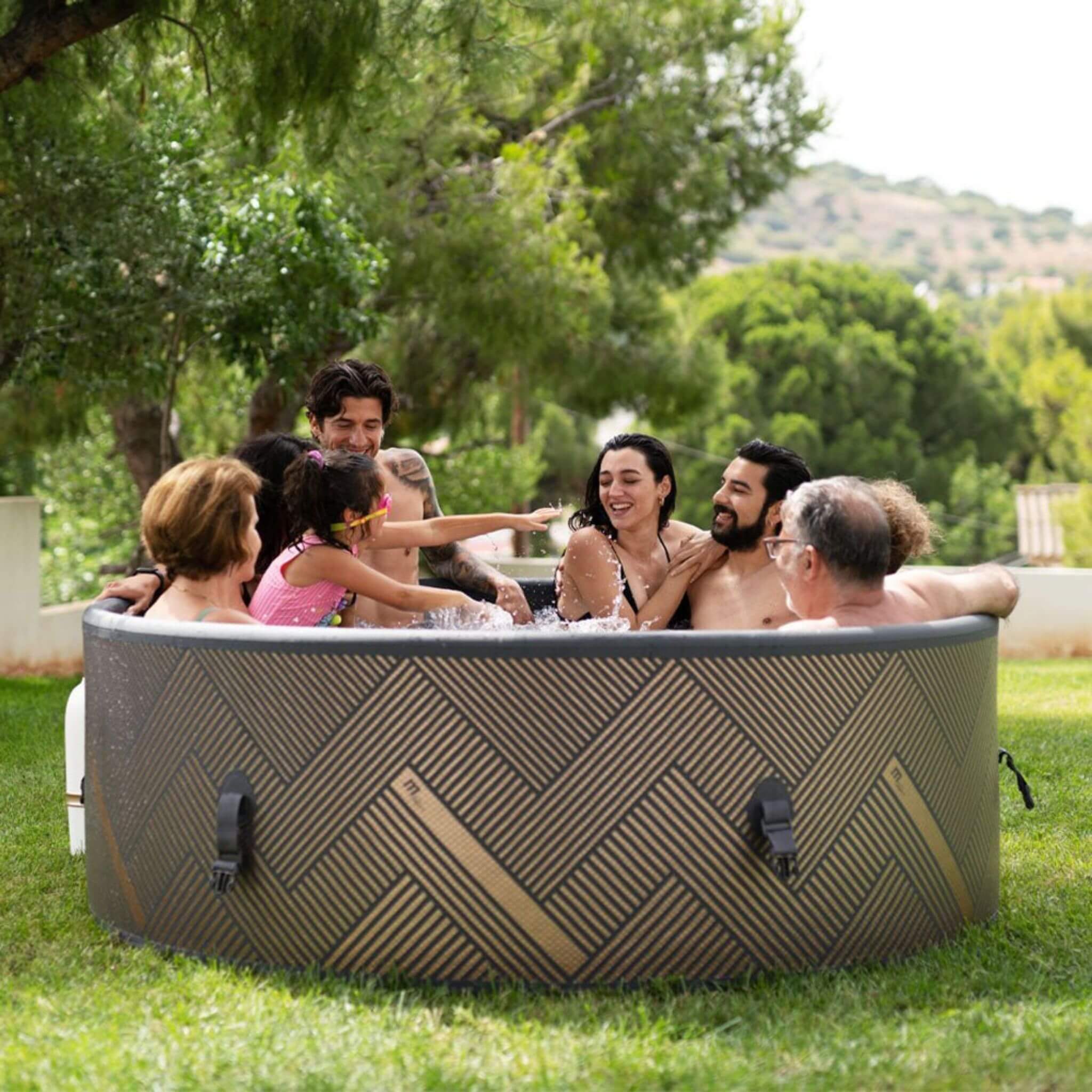 MSpa Mono Frame Series Luxury 6-Person Inflatable Round Hot Tub With WIFI Control [F-MO063W] (SAK75263) – SAKSBY WHOLESALE, v