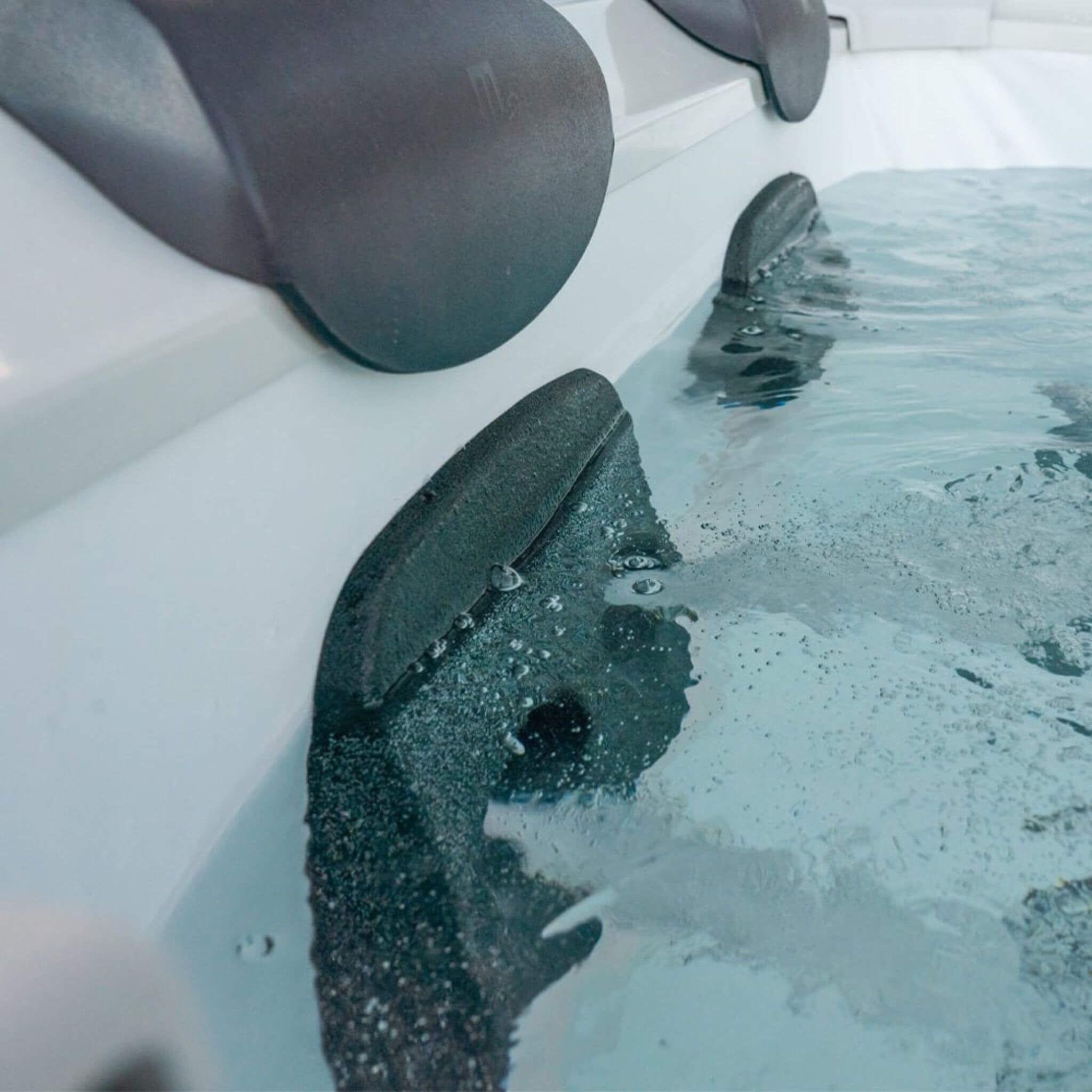 MSpa Oslo Supreme 6-Person 120 Jets Square Spa W/ LED Lights & Integrated App Control [F-OS063W] (SAK93516) – SAKSBY WHOLESAL