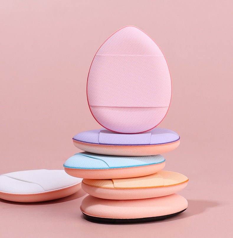 Mariam's Collection Multi-Functional Convenient Mini Finger Puff (MMU041) — Mariam's Collection branding close-up