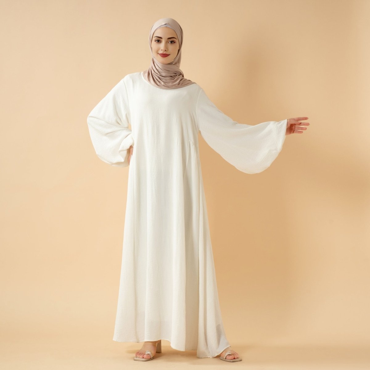 Mariam's Collection Relaxed Fit Lantern Sleeves Crepe Abaya (MA190) — detail shot 9