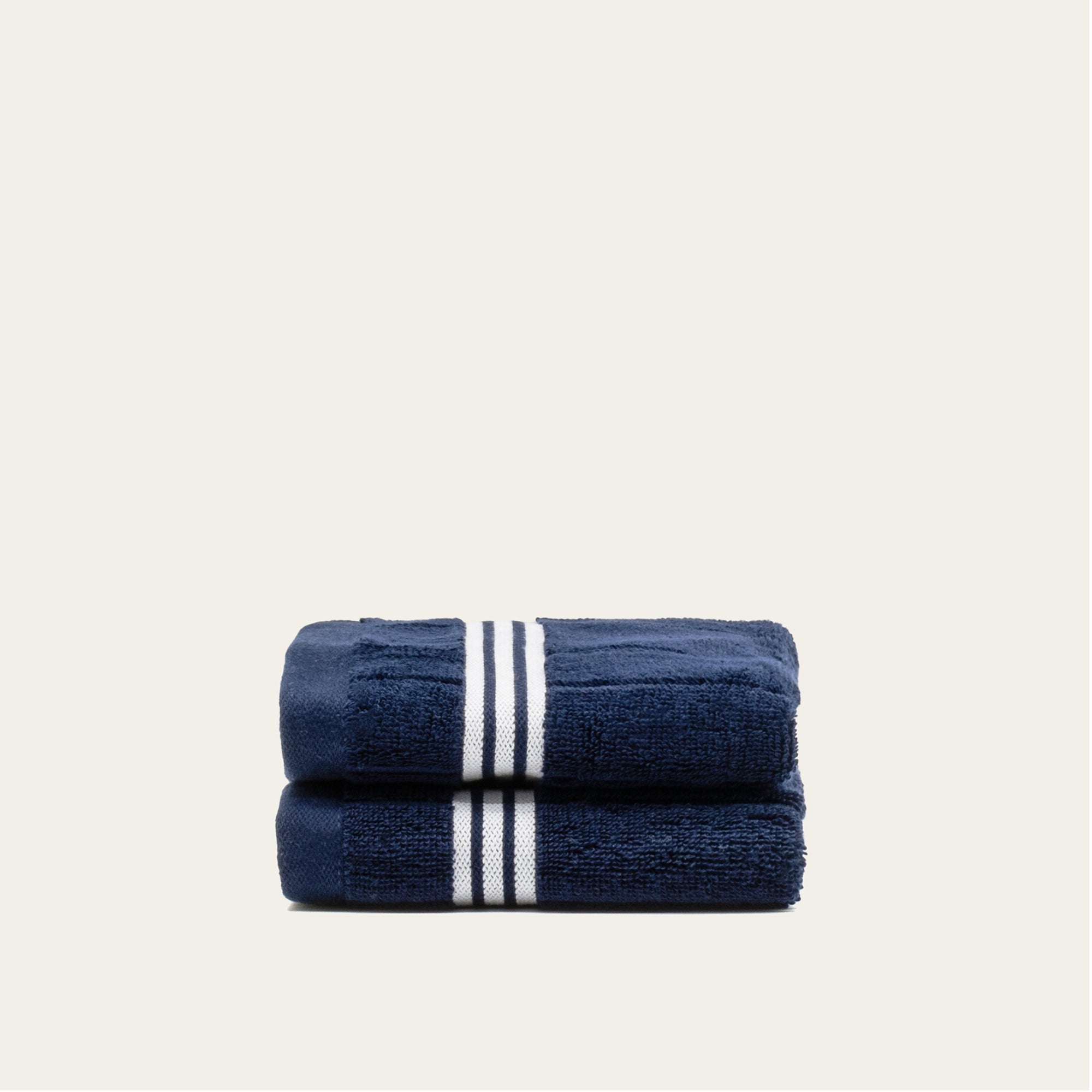 Italic Nautilus Towels — alternative angle