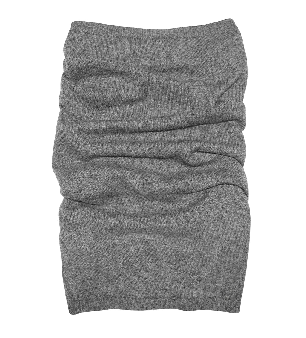 tittimitti tittimitti® 100% Cashmere Knitted Neck Gaiter Warmer Loop Scarf for Men and Women — in-use photo