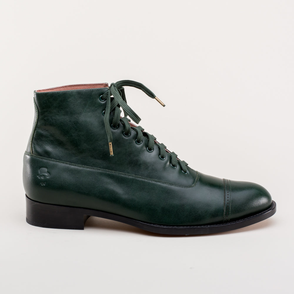 American Duchess Noble Men's Vintage Lace-Up Boots (Green) — lifestyle context