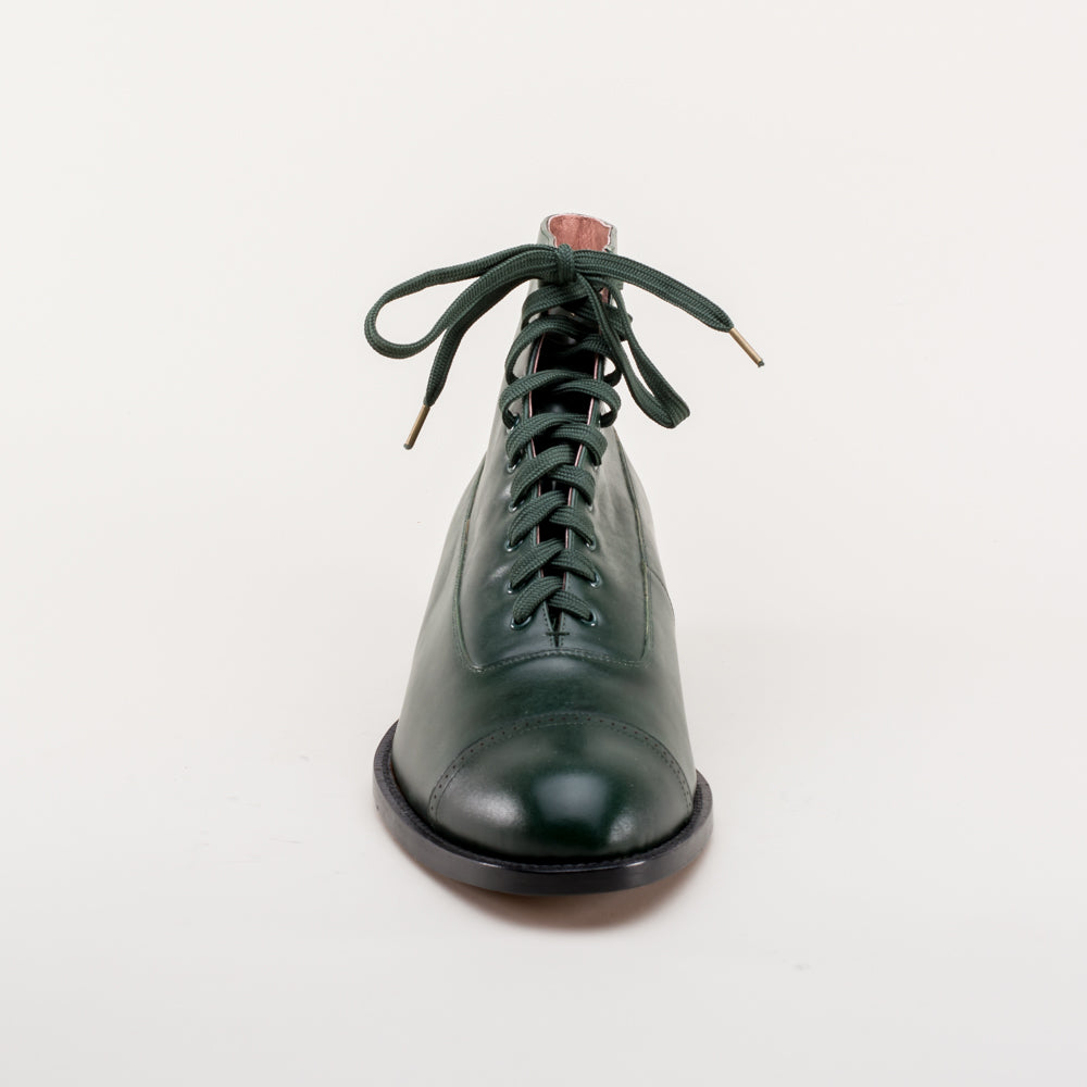 American Duchess Noble Men's Vintage Lace-Up Boots (Green) — texture detail