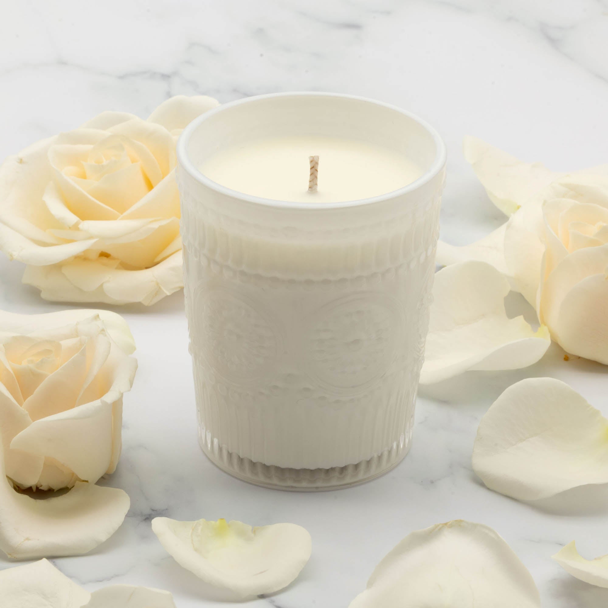 Italic Noir Swiss Scented Glass Candle — Swiss-made scented candle in noir glass vessel