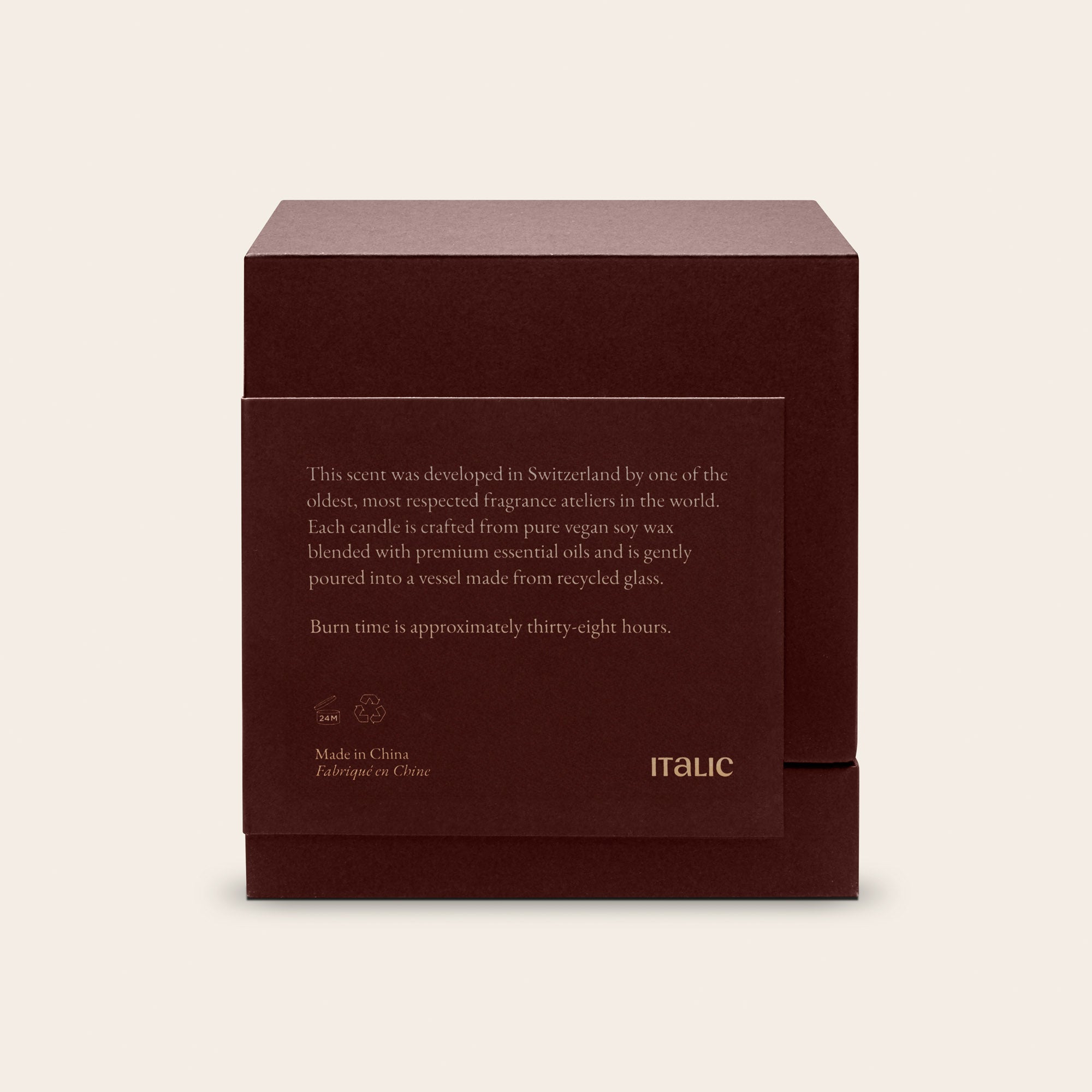 Italic Noir Swiss Scented Glass Candle — detail shot 8