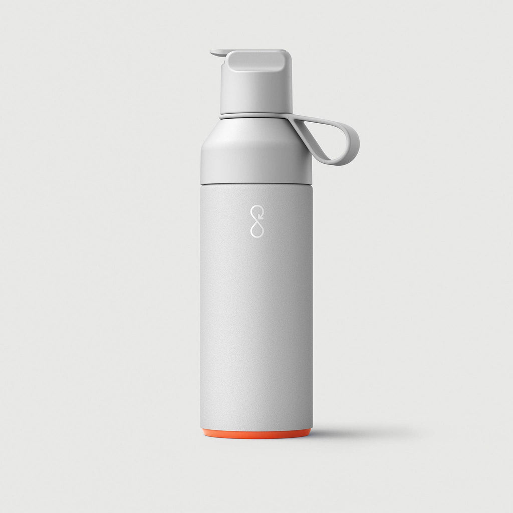 WONENA WONENA Ocean Bottle GO (17 Oz) — in-use photo