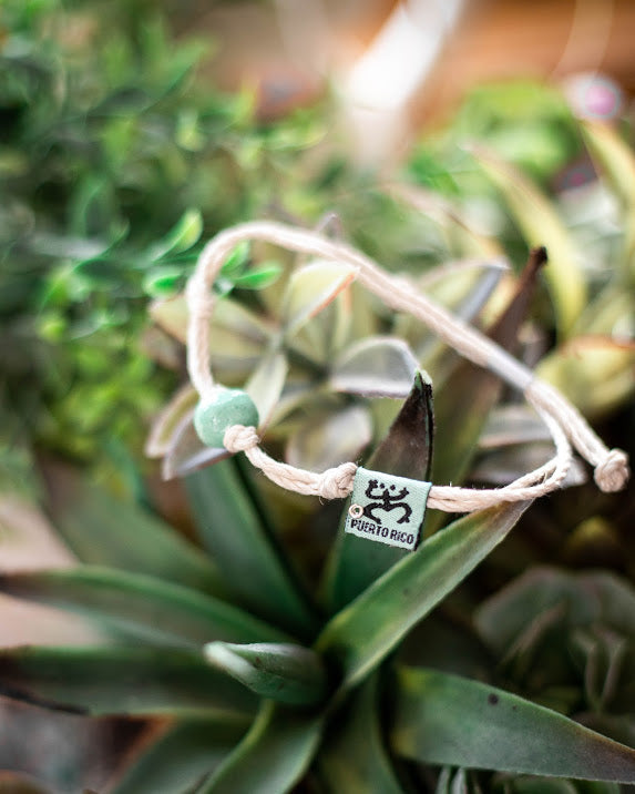 Earth Bands Puerto Rico — detail close-up